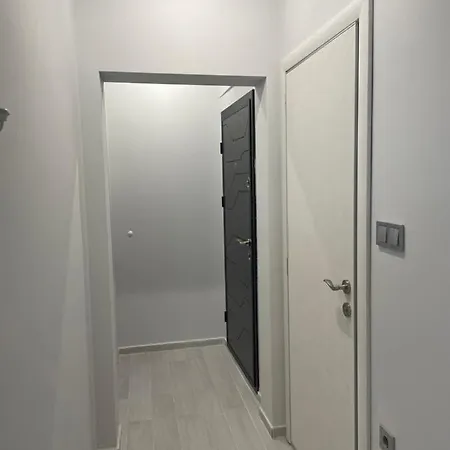 Center 2 * Várna